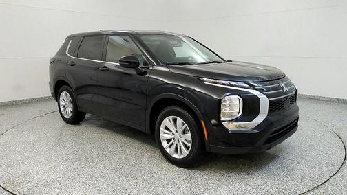 2025 Mitsubishi Outlander ES