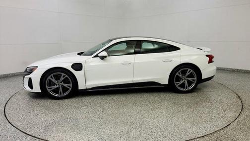 2022 Audi e-tron GT Premium Plus