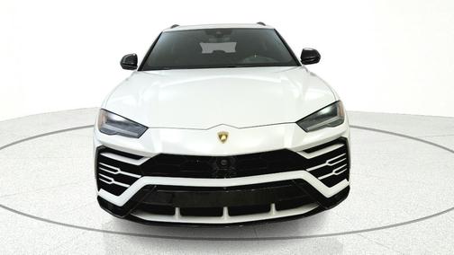 White 2023 Lamborghini Urus S