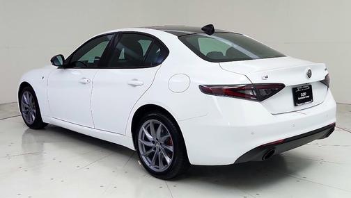 2024 Alfa Romeo Giulia Ti