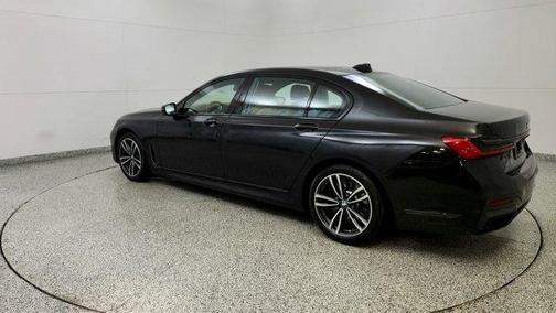 2022 BMW 750 i xDrive
