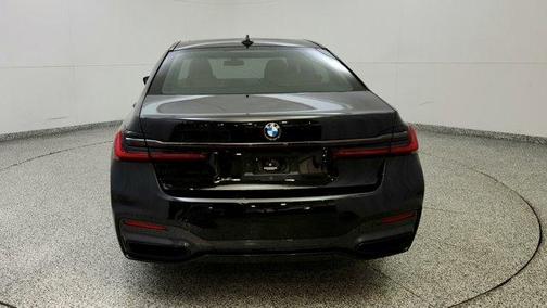2022 BMW 750 i xDrive