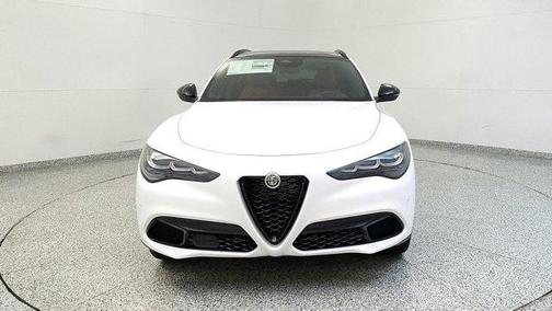 2025 Alfa Romeo Stelvio Base