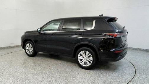 Black 2025 Mitsubishi Outlander ES