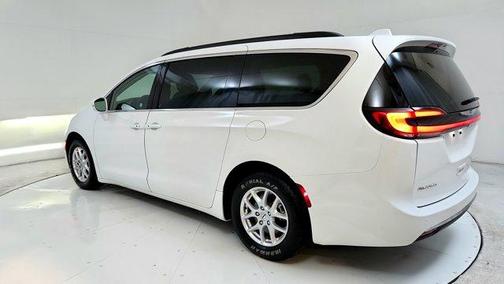 2022 Chrysler Pacifica Touring-L
