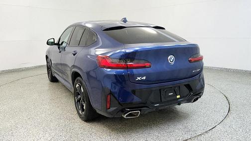 2022 BMW X4 xDrive30i