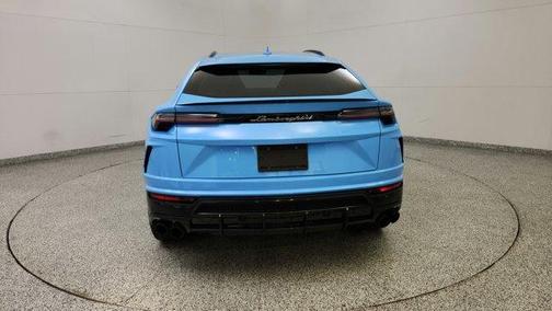 2021 Lamborghini Urus 