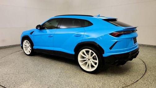 2021 Lamborghini Urus 