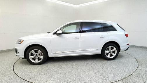 2022 Audi Q7 45 Premium Plus