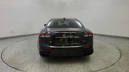 2022 Maserati Ghibli Modena Q4
