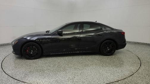 2022 Maserati Ghibli Modena Q4