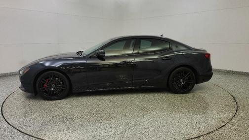 2022 Maserati Ghibli Modena Q4
