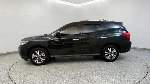 2017 Nissan Pathfinder SV