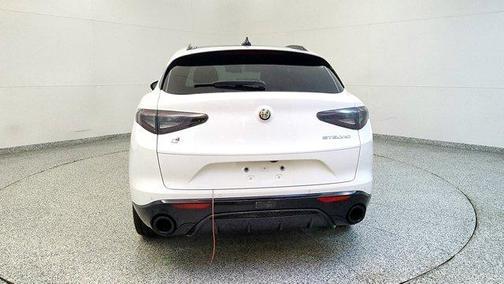 2025 Alfa Romeo Stelvio Base