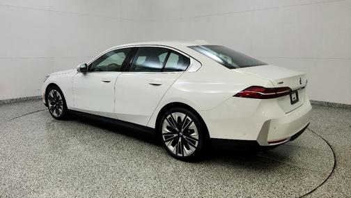 2024 BMW 540 i xDrive