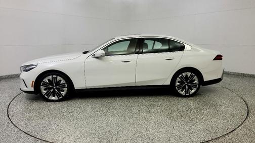 2024 BMW 540 i xDrive