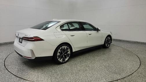 2024 BMW 540 i xDrive