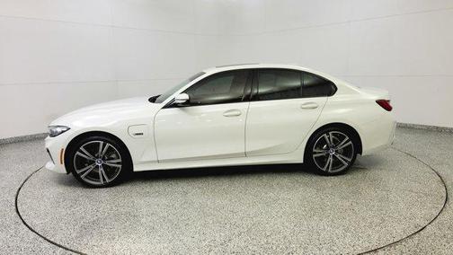 2023 BMW 330e xDrive