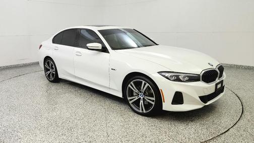 2023 BMW 330e xDrive