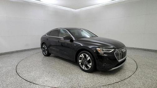 2022 Audi e-tron S line Premium