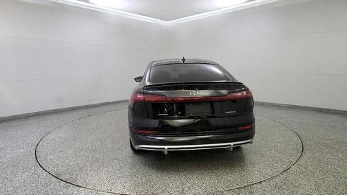2022 Audi e-tron S line Premium