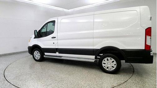 2022 Ford Transit-250 