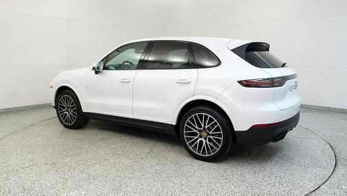 2023 Porsche Cayenne Platinum Edition