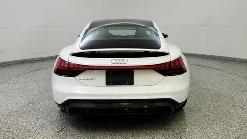 2022 Audi e-tron GT Premium Plus