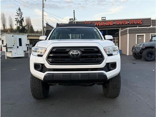 2018 Toyota Tacoma LIFTED