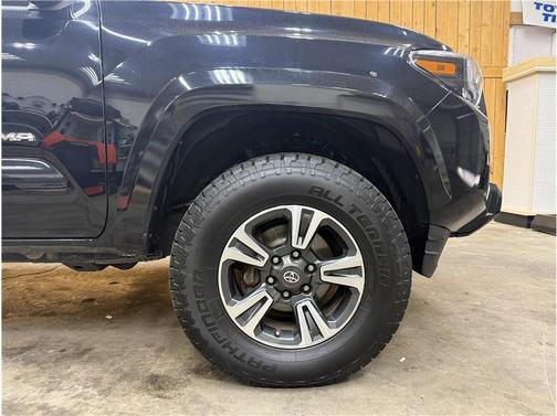 Black 2018 Toyota Tacoma TRD Sport