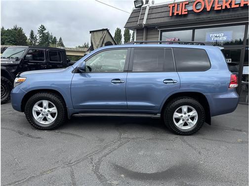 2011 Toyota Land Cruiser V8