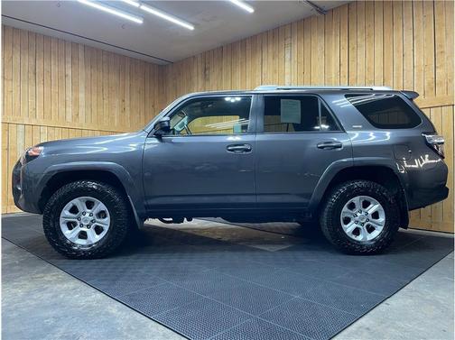 2017 Toyota 4Runner SR5 Sport