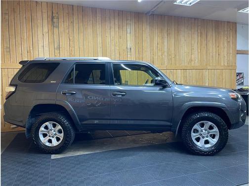 2017 Toyota 4Runner SR5 Sport