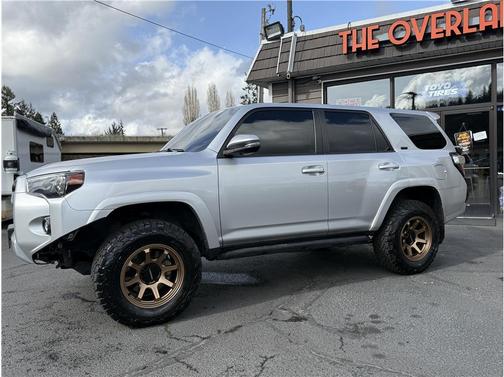 2022 Toyota 4Runner SR5 Premium