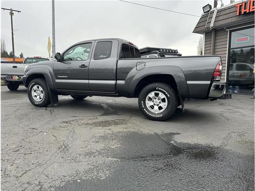 2013 Toyota Tacoma Base V6 (M6)