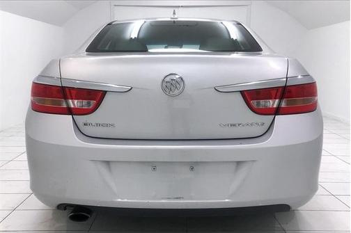Photo 3 of 32 of 2012 Buick Verano Base