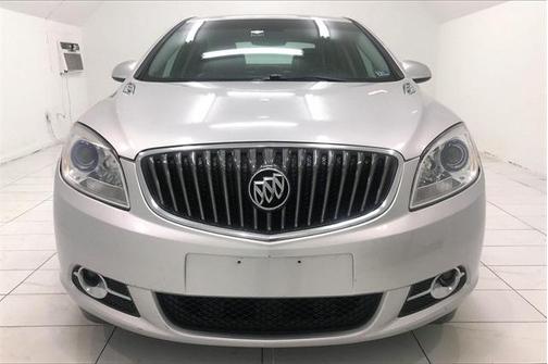 Photo 2 of 32 of 2012 Buick Verano Base