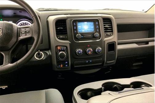 Photo 5 of 30 of 2017 RAM 1500 Express