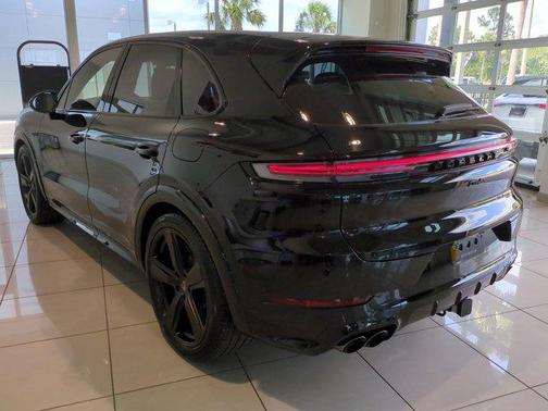 2025 Porsche Cayenne E-Hybrid S