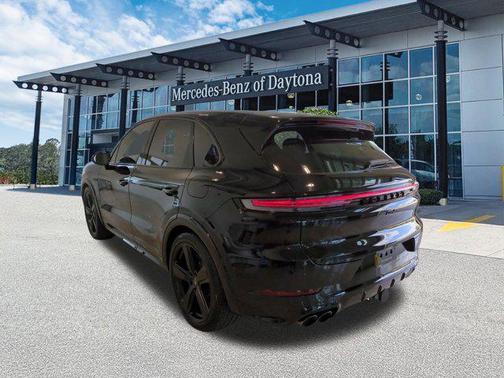 2025 Porsche Cayenne E-Hybrid S