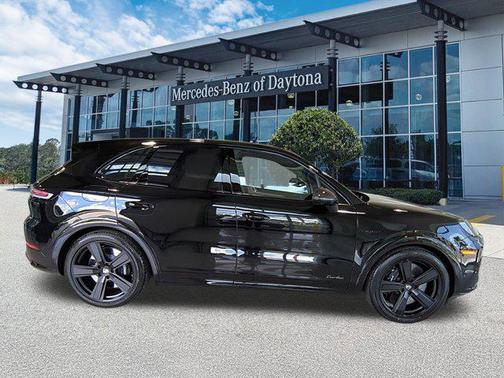 2025 Porsche Cayenne E-Hybrid S