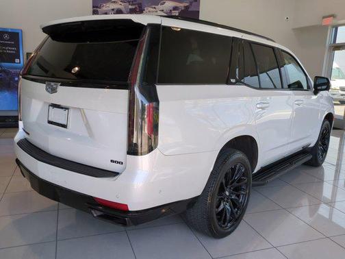 2022 Cadillac Escalade Sport