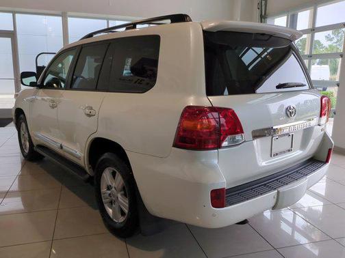 2015 Toyota Land Cruiser Base