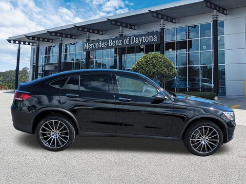 2023 Mercedes-Benz GLC 300 