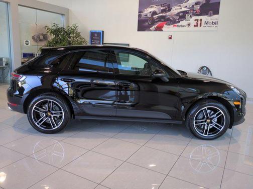 2021 Porsche Macan Base
