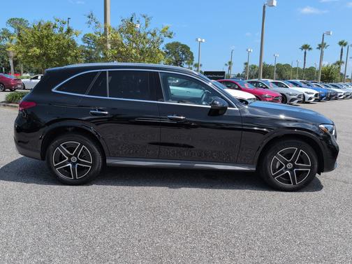 Black 2026 Mercedes-Benz GLC 300