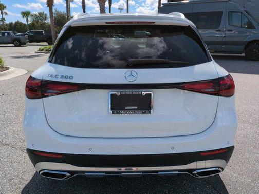 2025 Mercedes-Benz GLC 300 Base