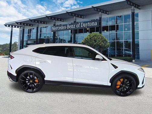 2019 Lamborghini Urus Base