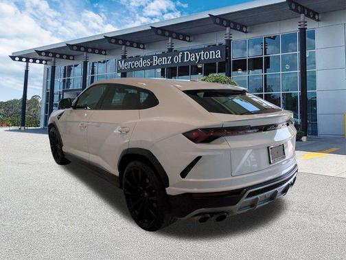 2019 Lamborghini Urus Base