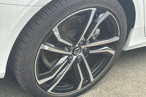 2021 Volvo S90 Recharge Plug-In Hybrid T8 R-Design